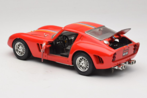 Ferrari 250 GTO #19 Rot Streifen 1962 Bburago 1:18 3011-P3 Metall – Bild 5 von 8