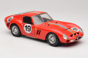 Ferrari 250 GTO #19 Rot Streifen 1962 Bburago 1:18 3011-P3 Metall – Bild 6 von 8