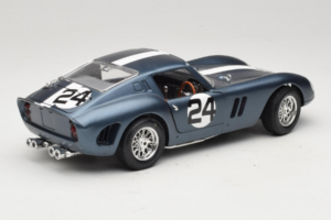 Ferrari 250 GTO #24 Blau Weisser Streifen 1962 Bburago 1:18 3011-B2 Metall – Bild 3 von 8