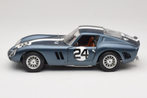 Ferrari 250 GTO #24 Blau Weisser Streifen 1962 Bburago 1:18 3011-B2 Metall – Bild 4 von 8
