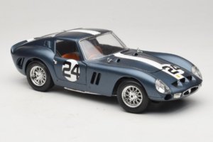 Ferrari 250 GTO #24 Blau Weisser Streifen 1962 Bburago 1:18 3011-B2 Metall – Bild 6 von 8