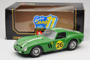 Ferrari 250 GTO #26 Grün Weisse Streifen 1962 Bburago 1:18 3011-G3 Metall – Bild 8 von 8