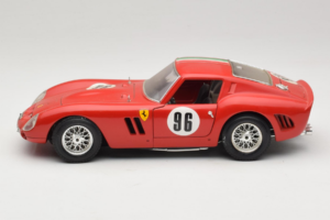 Ferrari 250 GTO #96 Rot Italienische Flagge 1962 Bburago 1:18 3011-P2 Metall – Bild 4 von 8