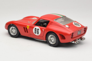 Ferrari 250 GTO #96 Rot Italienische Flagge 1962 Bburago 1:18 3011-P2 Metall – Bild 7 von 8