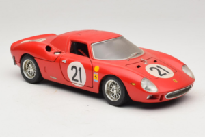 Ferrari 250 LM #21 M. Gregory / J. Rindt 24 Hours of Le Mans 1965 Bburago 1:18 3033-P2 Metall – Bild 6 von 8
