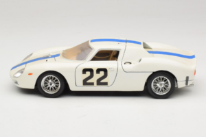 Ferrari 250 LM #22 Weiss 1965 Bburago 1:18 3333-W1 Metall – Bild 4 von 8