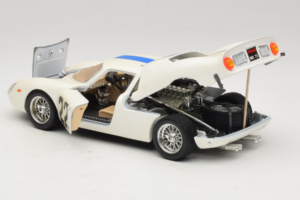 Ferrari 250 LM #22 Weiss 1965 Bburago 1:18 3333-W1 Metall – Bild 5 von 8