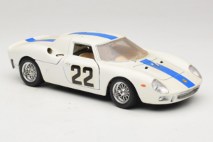 Ferrari 250 LM #22 Weiss 1965 Bburago 1:18 3333-W1 Metall – Bild 6 von 8