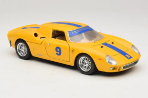 Ferrari 250 LM #9 Gelb 1965 Bburago 1:18 3033-Y1 Metall – Bild 6 von 8