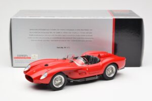 Ferrari 250 Testa Rossa Pontoon Fender Rot CMC 1:18 M-071 Metall – Bild 6 von 6