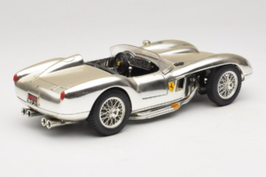 Ferrari 250 Testa Rossa Chrome Silber Bburago 1:18 3007-C1 Metall – Bild 3 von 8