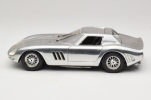 Ferrari 275 GTB Chrome Silber Guiloy 1:18 B004 Metall – Bild 4 von 8