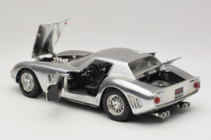 Ferrari 275 GTB Chrome Silber Guiloy 1:18 B004 Metall – Bild 5 von 8