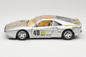Ferrari 288 GTO #40 Silber 1984 Bburago 1:18 3027-S1 Metall – Bild 4 von 8
