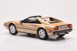 Ferrari 308 GTS Gold Limitierte Auflage Norev 1:18 187932 Metall – Bild 5 von 6