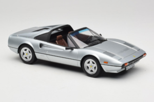 Ferrari 308 GTS Silber Norev 1:18 187934 Metall – Bild 5 von 7