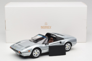 Ferrari 308 GTS Silber Norev 1:18 187934 Metall – Bild 7 von 7