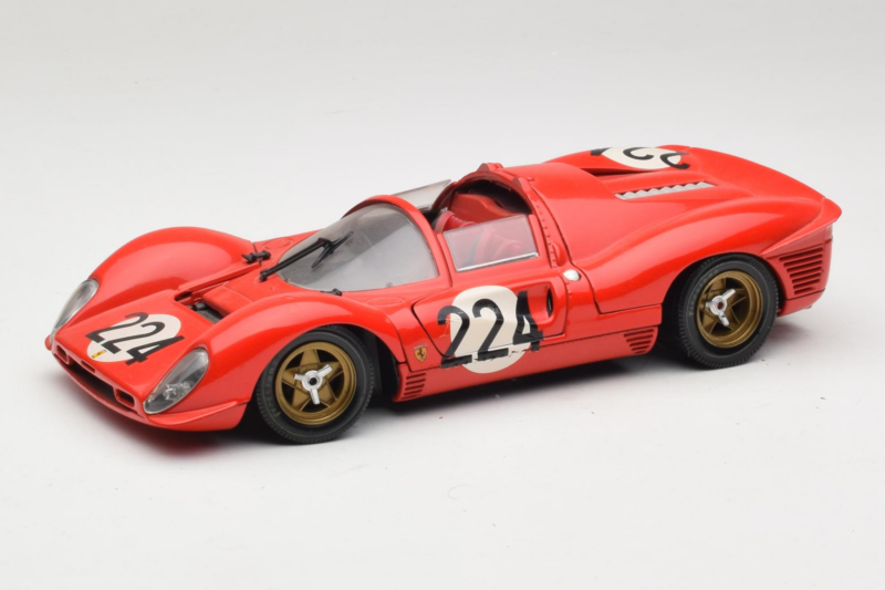 Ferrari 330 P4 #224 Rot 1967 Revell 1:18 48825-P2 Metall