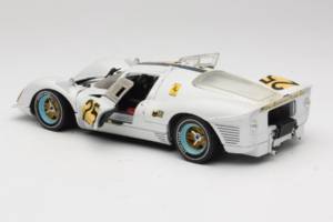 Ferrari 330 P4 #25 Weiss Revell 1:18 48845 Metall – Bild 5 von 8