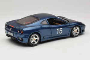 Ferrari 360 Modena #15 Limitierte Auflage Blau Metallic Bburago 1:18 3358-F1 Metall – Bild 3 von 8