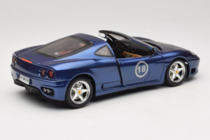 Ferrari 360 Modena Targa Limitierte Auflage 333 Stück Lila Metallic Bburago 1:18 3348-F1 Metall – Bild 3 von 8