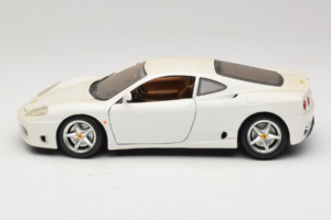 Ferrari 360 Modena Weiss Bburago 1:18 3368-W1 Metall – Bild 4 von 8