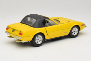 Ferrari 365 GTS/4 Daytona Cabriolet Gelb Techno Giodi 1:18 740028 Metall – Bild 3 von 8