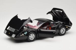 Ferrari 365 GT4/BB Schwarz Kyosho 1:18 08173K Metall – Bild 2 von 8