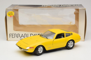 Ferrari 365 GTB/4 Daytona Gelb Techno Giodi 1:18 40011-Y1 Metall – Bild 7 von 7
