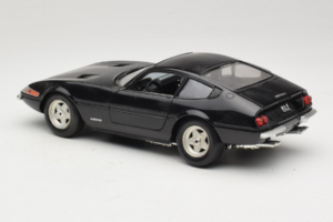 Ferrari 365 GTB/4 Daytona Schwarz Techno Giodi 1:18 40011-B2 Metall – Bild 7 von 8