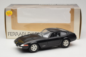 Ferrari 365 GTB/4 Daytona Schwarz Techno Giodi 1:18 40011-B2 Metall – Bild 8 von 8