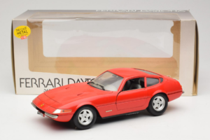 Ferrari 365 GTB/4 Daytona Rot Techno Giodi 1:18 40011-P2 Metall – Bild 8 von 8