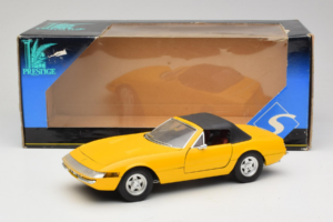 Ferrari 365 GTS Gelb Mit Schwarzem Dach Solido 1:18 8018 Metall – Bild 8 von 8
