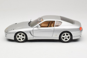 Ferrari 456 GT Silber Bburago 1:18 3336-S1 Metall – Bild 4 von 8