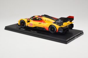 Ferrari 499P Hypercar AF Corse #83 R. Kubica / Y. Ye / R. Shwartzman 24 Hours of Le Mans 2024 Bburago 1:18 18-16313-83-VET Me – Bild 7 von 9
