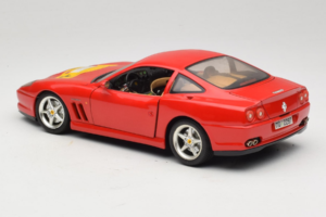 Ferrari 550 Maranello 22 Jahre Ferrari Model Club Rot Bburago 1:18 3064-P2 Metall – Bild 7 von 8