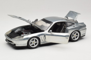 Ferrari 550 Maranello Chrome Silver Hot Wheels 1:18 25740 Metall – Bild 2 von 8