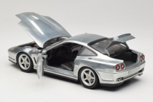 Ferrari 550 Maranello Chrome Silver Hot Wheels 1:18 25740 Metall – Bild 5 von 8