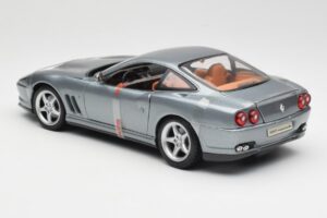 Ferrari 550 Maranello Grau Metallic Maisto 1:18 4839 Metall – Bild 5 von 6