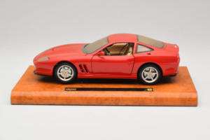 Ferrari 550 Maranello Technik Museum Speyer Edition Bburago 1:18 B001 Metall – Bild 4 von 8