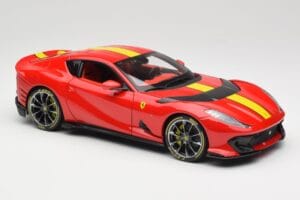 Ferrari 812 Competizione Rosso Corsa Mit Gelben Streifen Bburago 1:18 18-16915 Metall – Bild 6 von 8