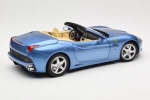 Ferrari California Hellblau Hot Wheels 1:18 N2043 Metall – Bild 3 von 8