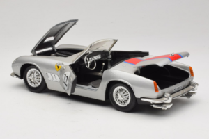 Ferrari California #22 Silber Roter Streifen 1966 Tonka 1:18 01109-S2 Metall – Bild 5 von 8