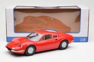 Ferrari Dino 246 GT Rot MCG 1:18 MCG18166 Metall – Bild 6 von 6