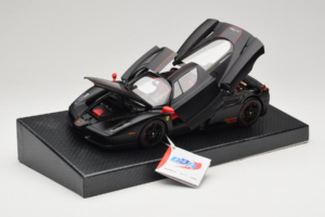 Ferrari Enzo Matt Black Limitierte Auflage BBR 1:18 HE180029 Metall – Bild 2 von 9