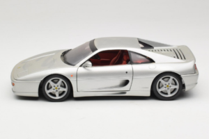 Ferrari F355 Berlinetta Silber UT Models 1:18 180074020-S1 Metall – Bild 4 von 8