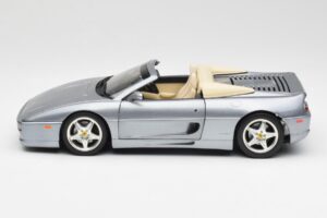 Ferrari F355 Spider Silber Hot Wheels 1:18 23907-M1 Metall – Bild 4 von 8