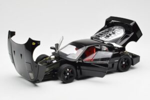 Ferrari F40 Schwarz Kyosho 1:18 08416BK Metall – Bild 2 von 10