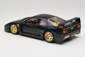 Ferrari F40 Schwarz mit Goldenen Rädern Bburago 1:18 3032-B2 Metall – Bild 7 von 8