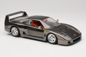 Ferrari F40 Chrome Black Bburago 1:18 3401-B1 Metall – Bild 6 von 8
